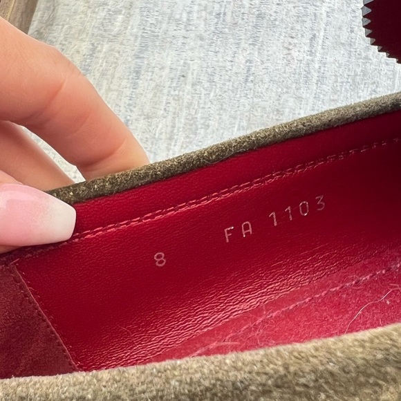 Authentic Louis Vuitton suede Loafers size US 9 - Picture 8 of 11